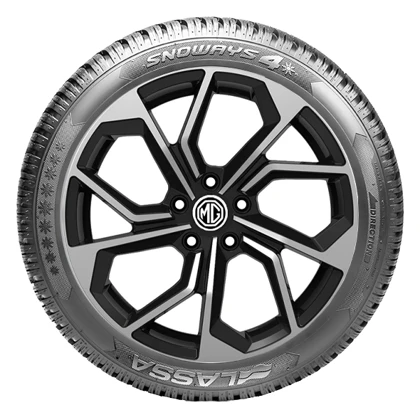 WR Alu 17, Lassa Snoways 4 215/50 R17 95V XL, RE