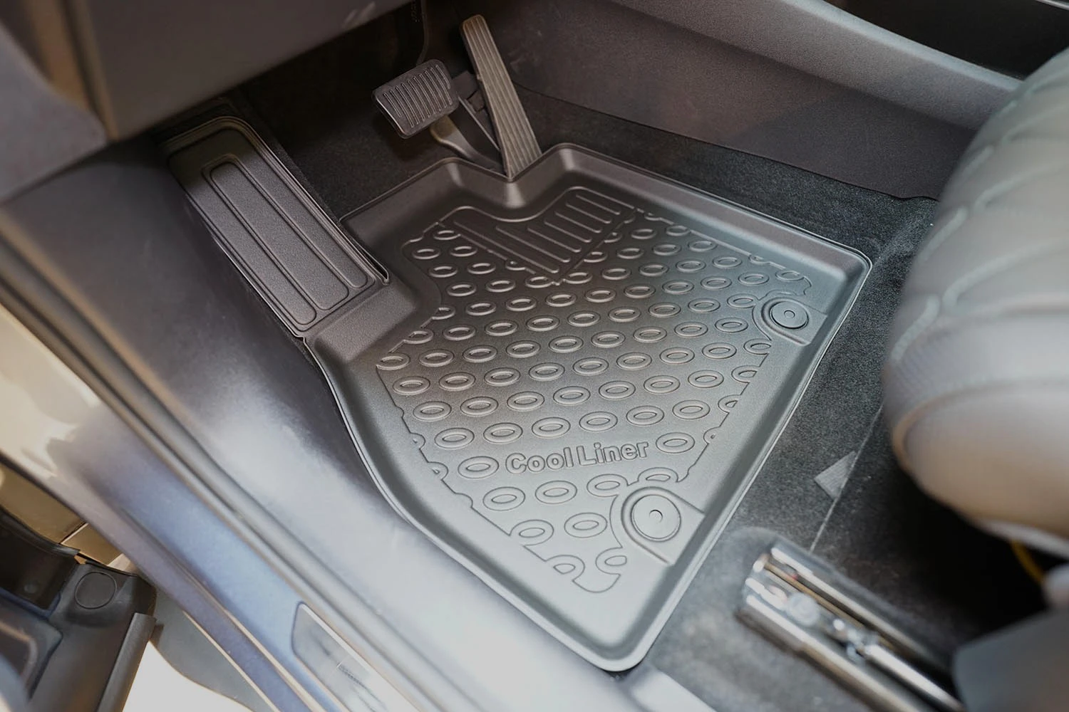 Fußraumschalen Premium, 4-teilig, Schwarz