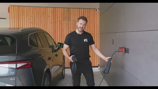 So einfach wie Handyladen! NEcharge One - die mobile Ladelösung für dein E-Auto (1)