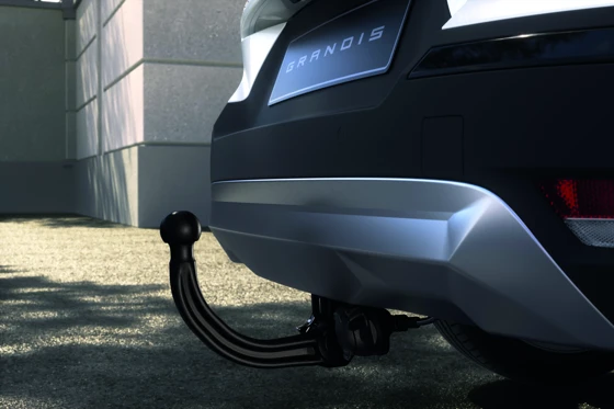 Anhängerkupplung, abnehmbar mit Elektro-Einbausatz (1)