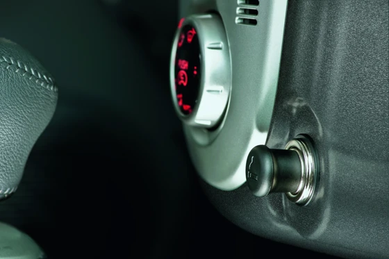 Zigarettenanzünder (2)