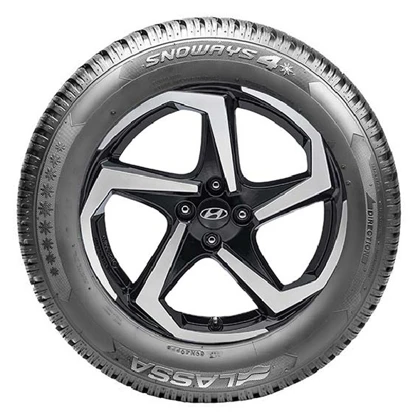 WR Alu 17, LA Snoways 4 215/45 R17 91V XL, RE