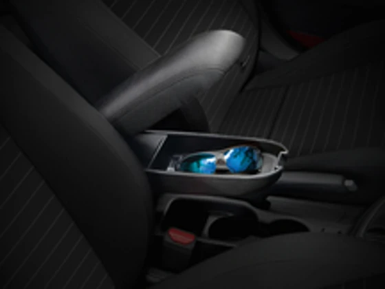 Mittelarmlehne mit Staufach (5)