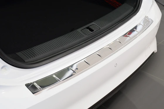 Edelstahl-Ladekantenschutz, British-Edition (1)