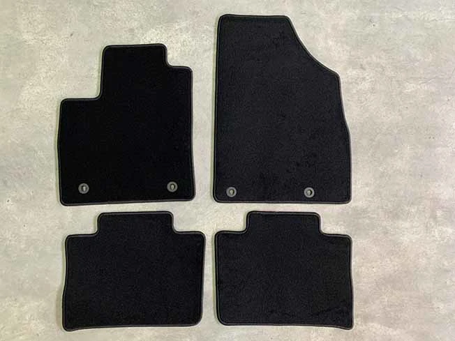 Passform-Fußmatten Set (4)