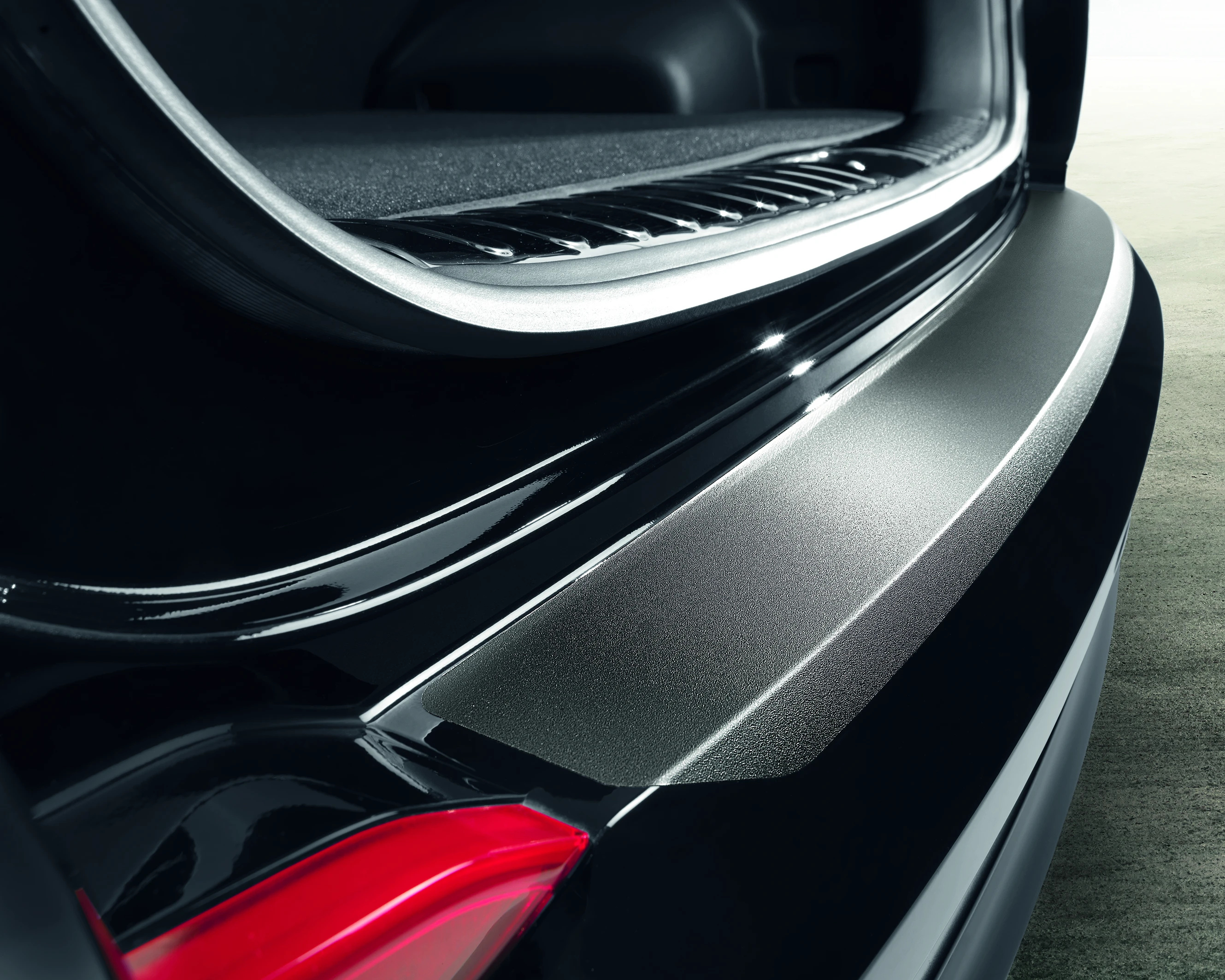 Ladekantenschutzfolie, schwarz (23)