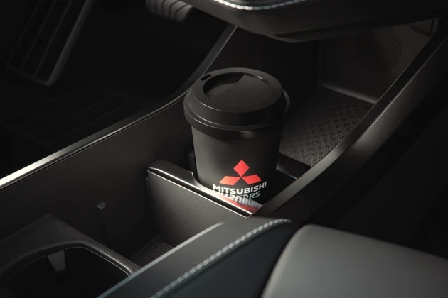 Becherhalter für die Mittelkonsole