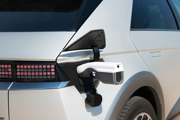 Hyundai Vehicle-to-Load Adapter