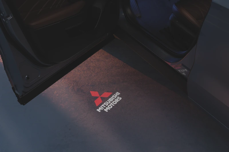 LED-Türprojektoren, Mitsubishi Motors Logo