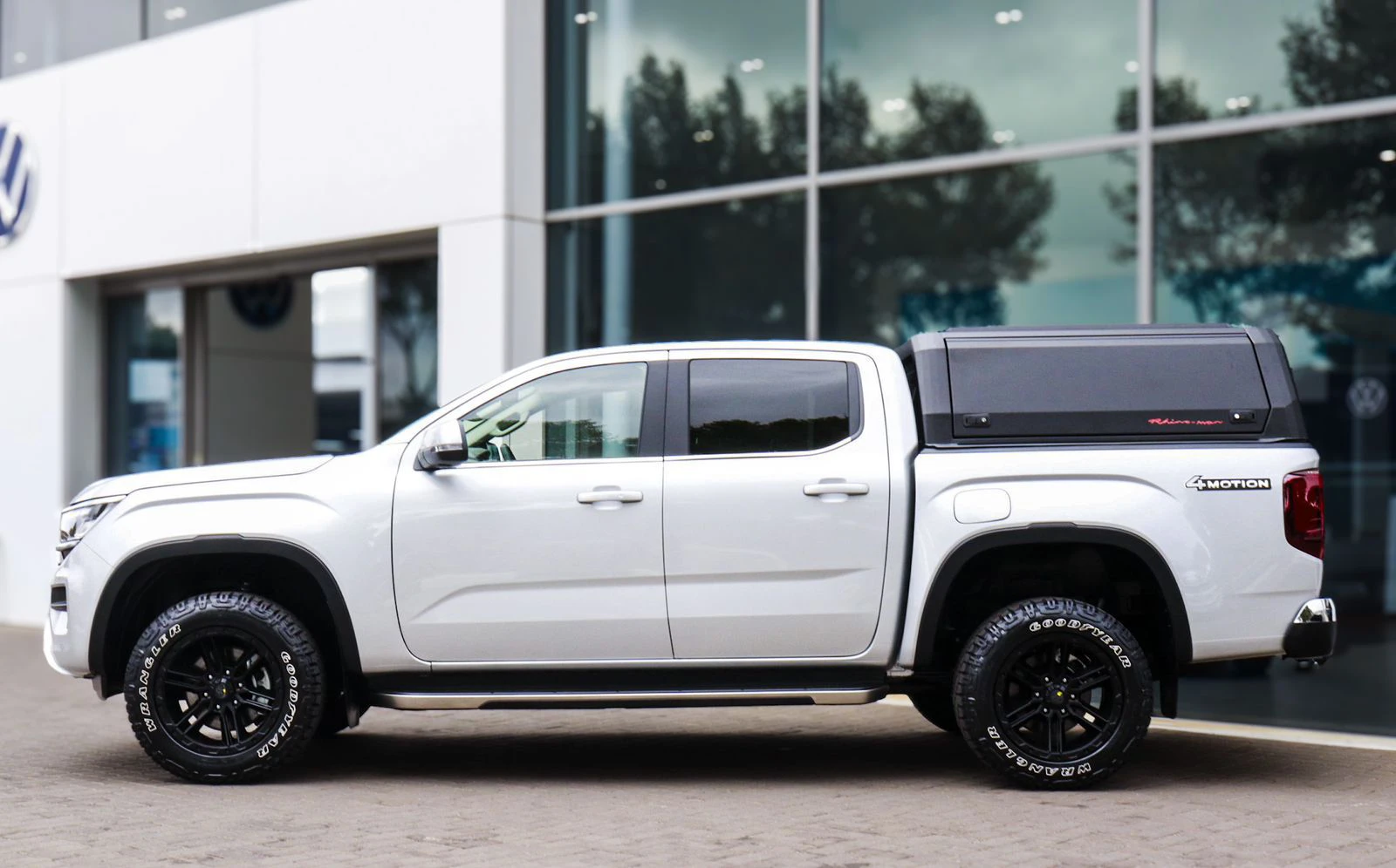 Hardtop Rhinoman XPEDITION für Doppelkabine (14)